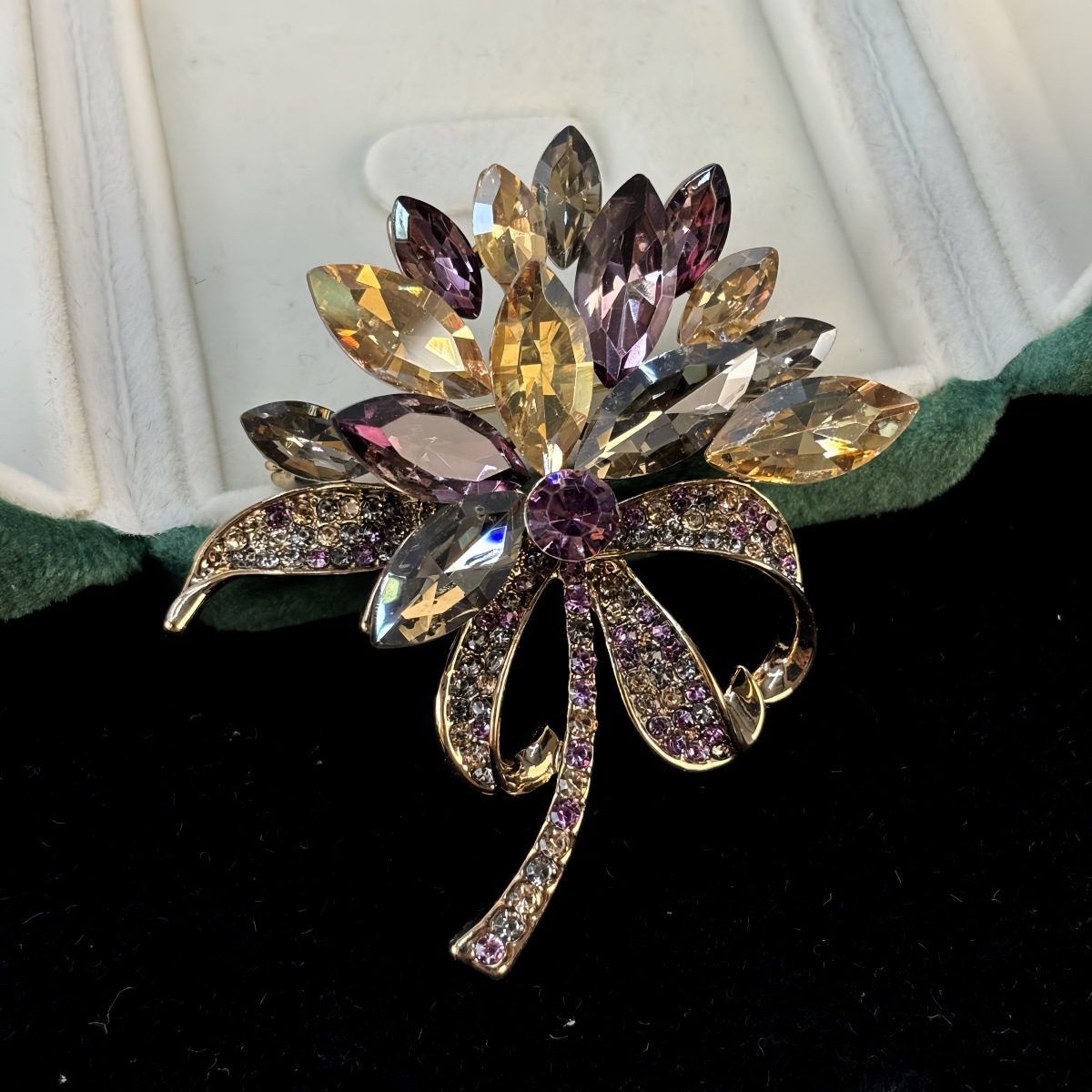 Eleganckie, kolorowe broszki z – Women Accessories Bouquet recenzja i cena